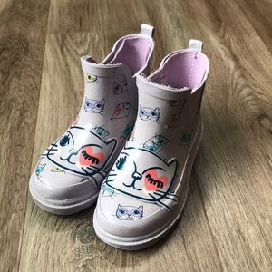 Girls kitty rain boots size 9/10